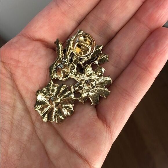 Vintage Floral Rhinestone Brooch - Picture 3 of 7